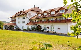 Sattelbogener Hof